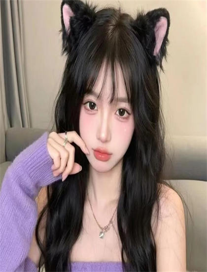 《穿裙子的男孩》主角分析革命性的：角色塑造与成长轨迹，高清资源